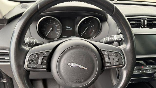 2017 Jaguar F-PACE 35t Prestige