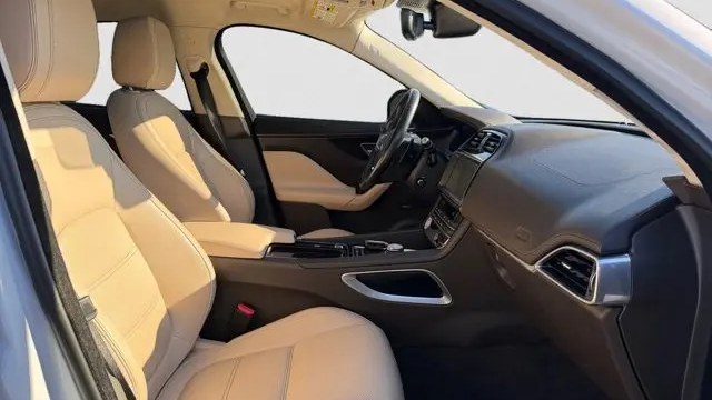 2020 Jaguar F-PACE 25t Prestige