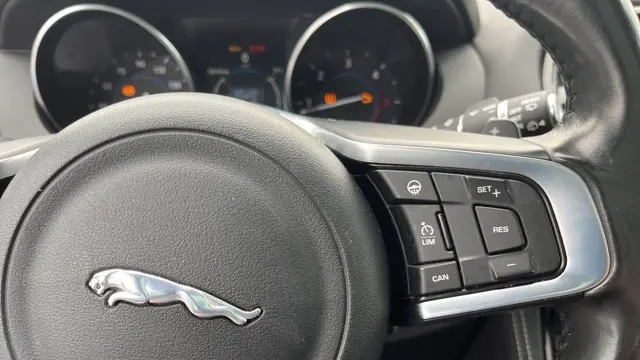 2017 Jaguar F-PACE 20d R-Sport