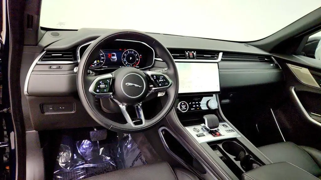 2025 Jaguar F-PACE - $33,695