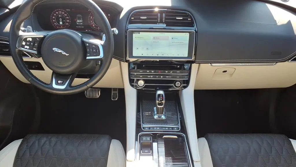 2020 Jaguar F-PACE SVR
