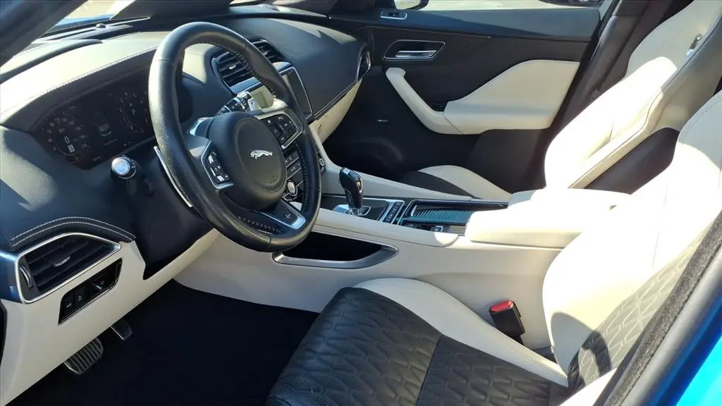 2020 Jaguar F-PACE SVR