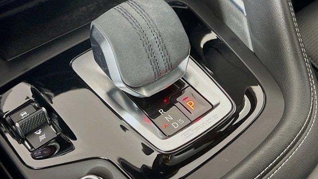 2024 Jaguar E-PACE P250 R-Dynamic SE
