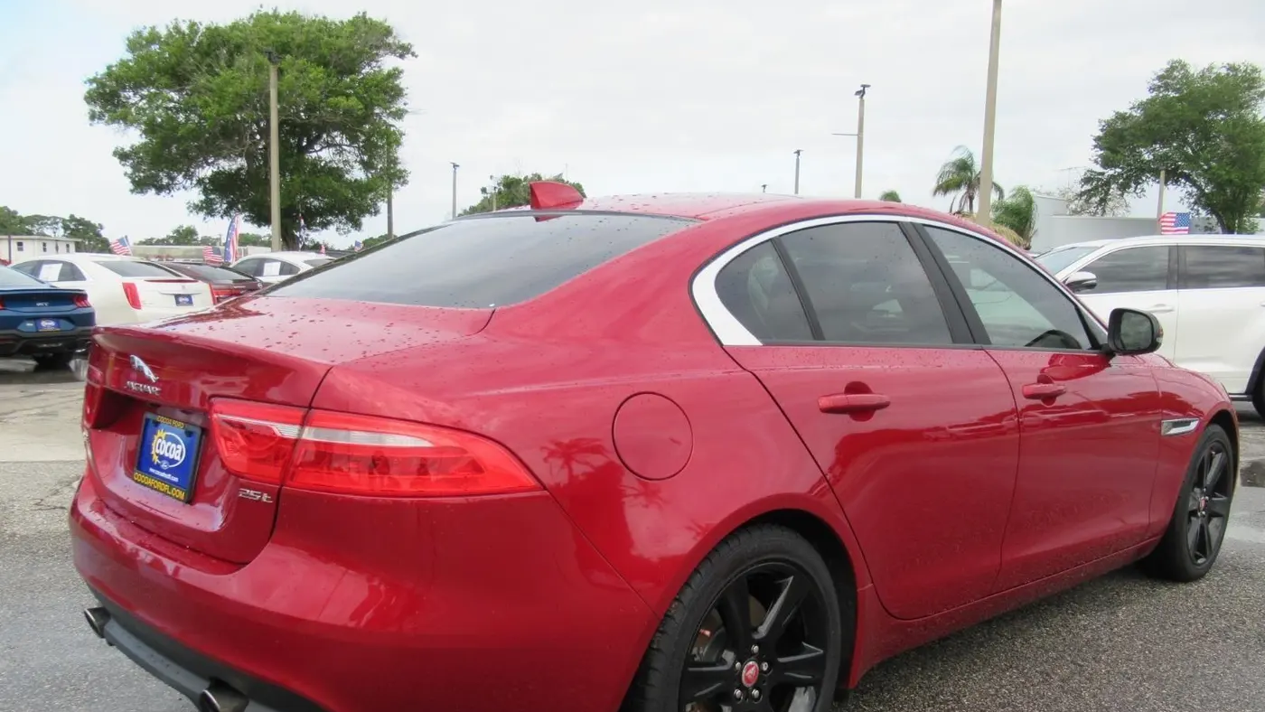 2017 Jaguar XE 25t Premium