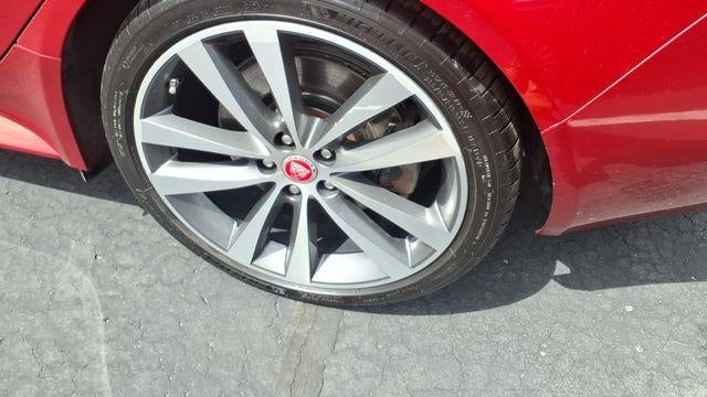 2018 Jaguar XE 35t R-Sport