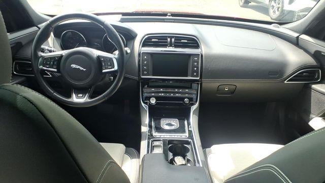 2018 Jaguar XE 35t R-Sport
