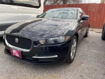 2017 Jaguar XE 25T 4DR Sedan