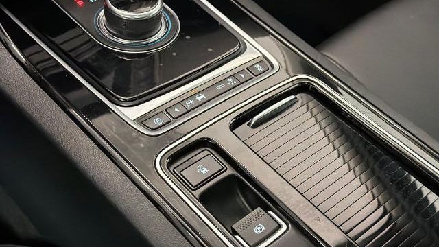 2018 Jaguar XE 25t