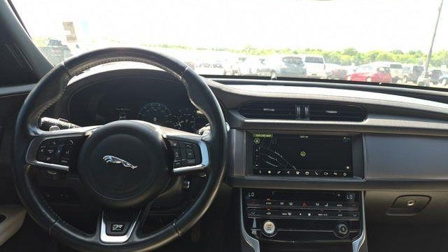 2018 Jaguar XF 25t R-Sport