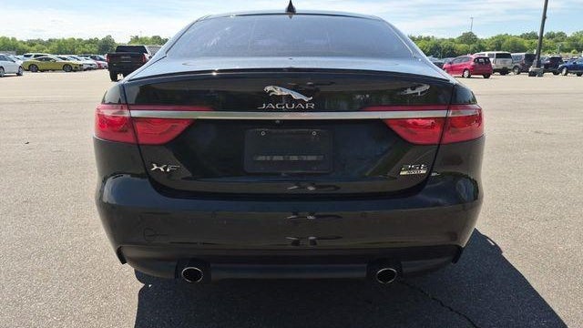 2018 Jaguar XF 25t R-Sport