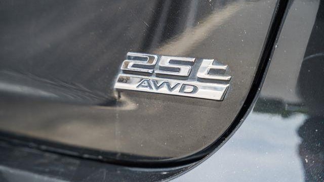 2018 Jaguar XF 25t R-Sport