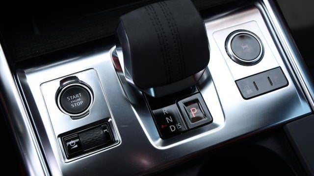 2024 Jaguar XF P300 R-Dynamic SE