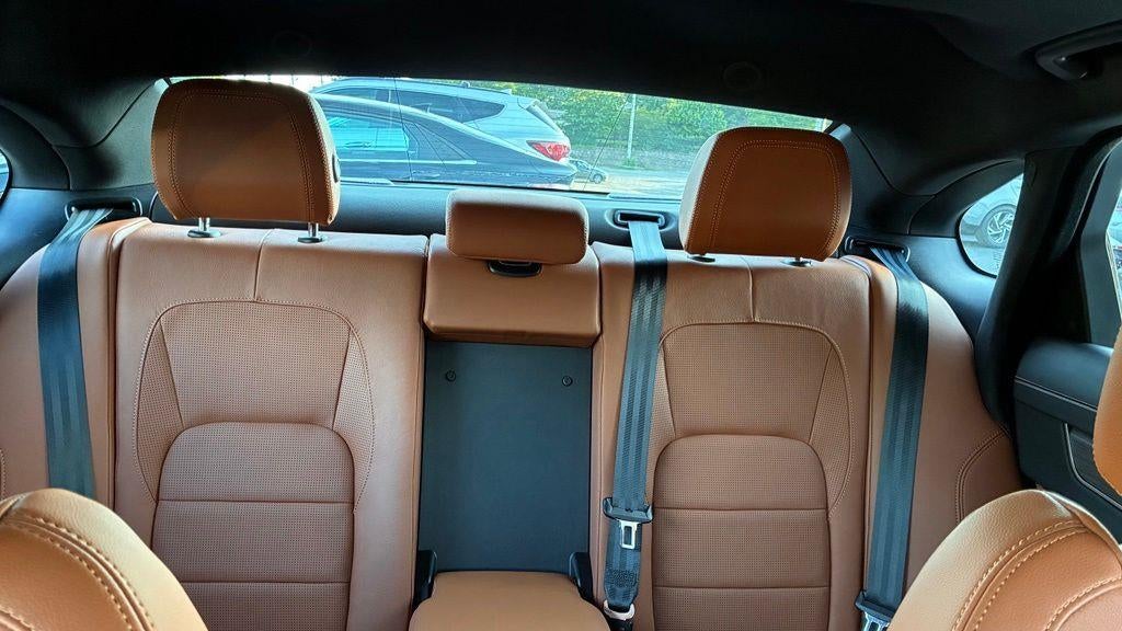 2022 Jaguar XF P300 R-Dynamic SE