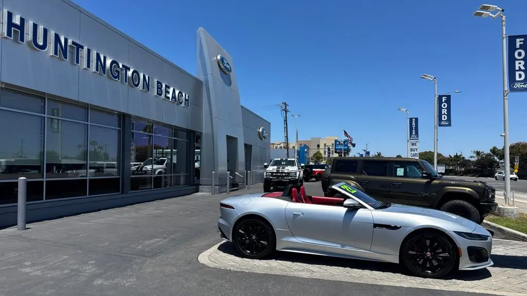 2022 Jaguar F-TYPE R