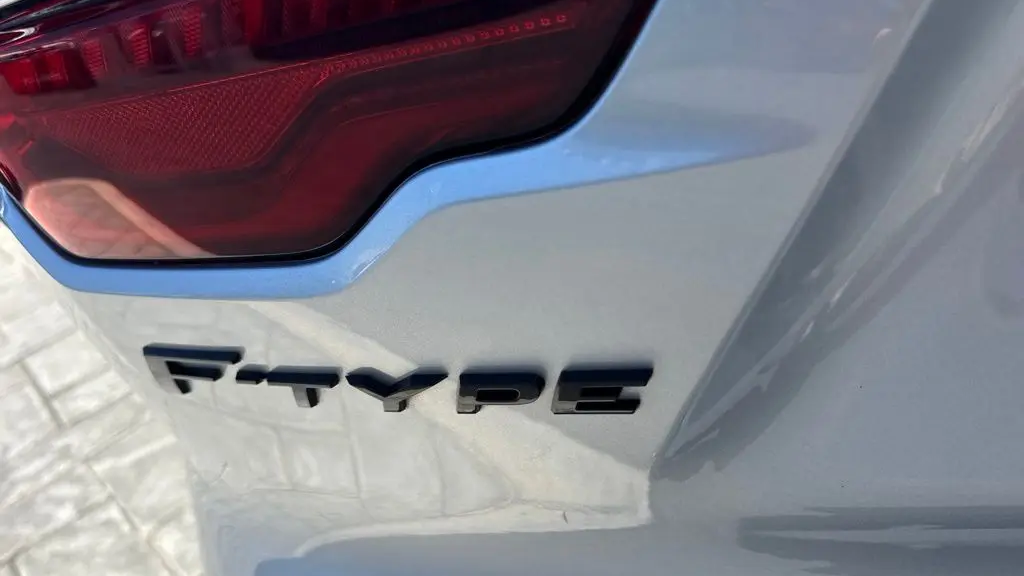 2022 Jaguar F-TYPE R