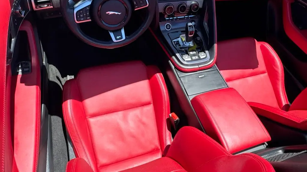 2022 Jaguar F-TYPE R