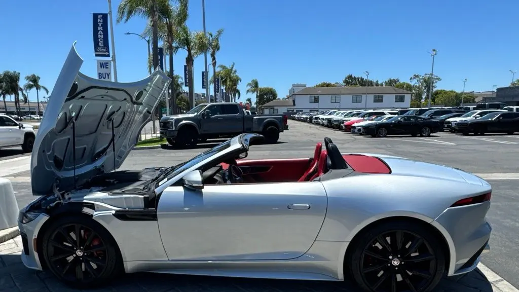 2022 Jaguar F-TYPE R