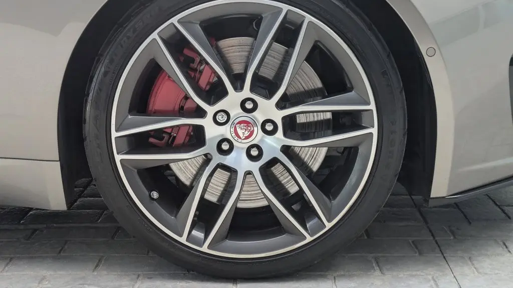 2020 Jaguar F-TYPE R-Dynamic