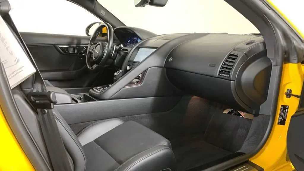 2021 Jaguar F-TYPE R-Dynamic
