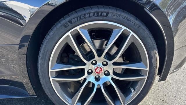 2018 Jaguar F-TYPE R-Dynamic