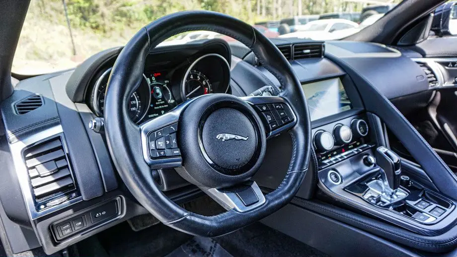2020 Jaguar F-TYPE R-Dynamic