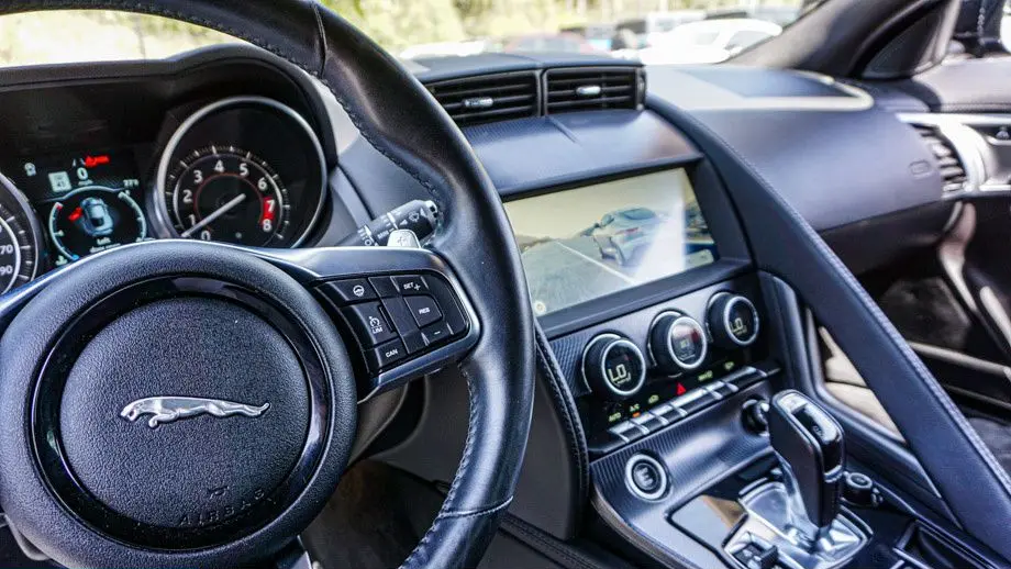 2020 Jaguar F-TYPE R-Dynamic