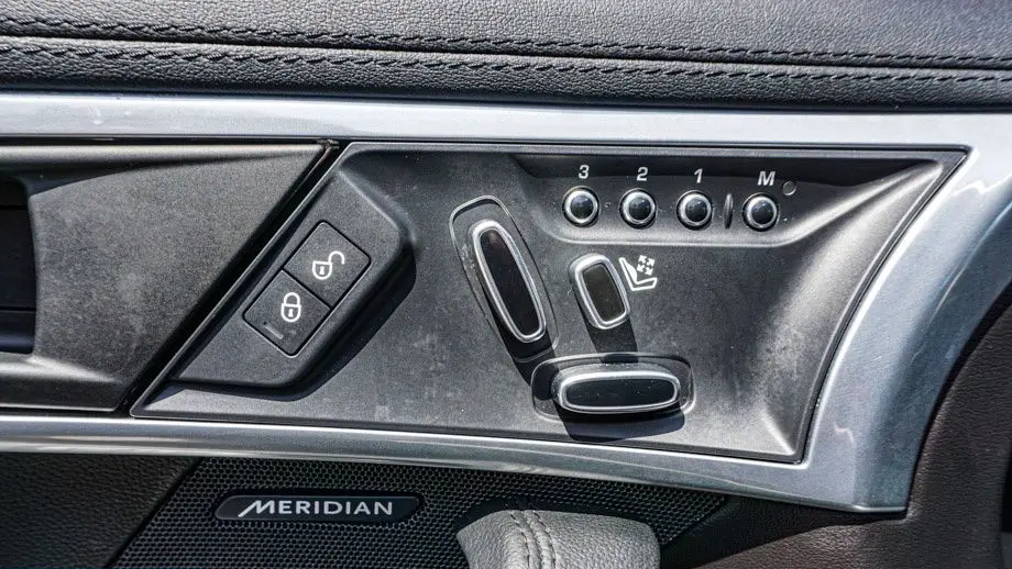 2020 Jaguar F-TYPE R-Dynamic