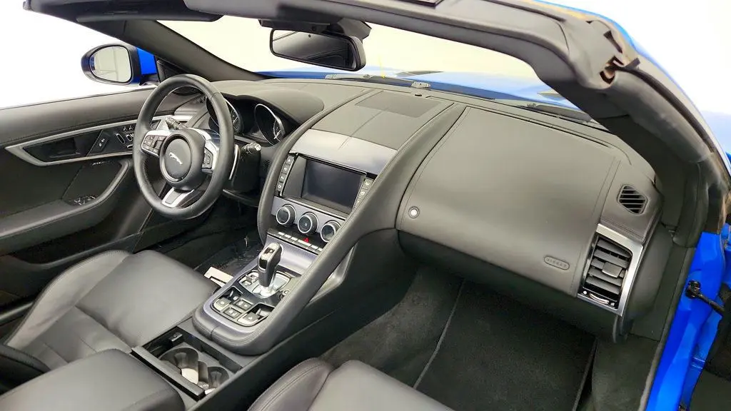 2018 Jaguar F-TYPE R-Dynamic