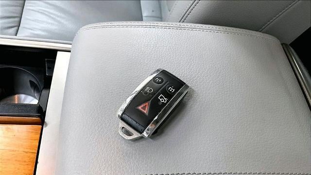2010 Jaguar XF Base