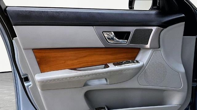 2010 Jaguar XF Base