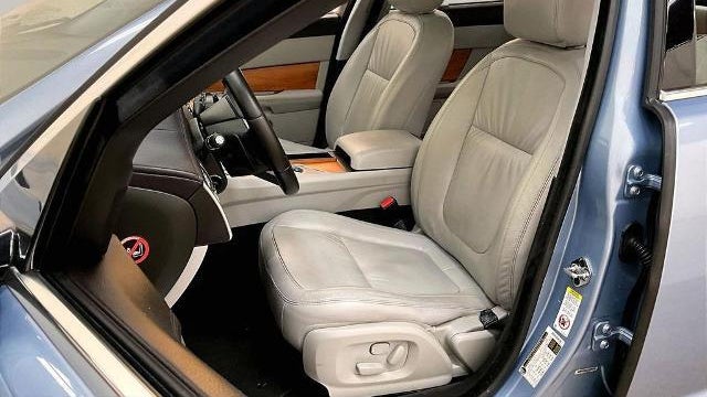 2010 Jaguar XF Base