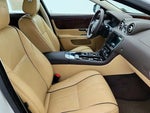 2016 XJ Thumbnail 24