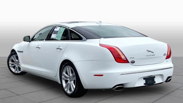 2013 Jaguar XJ Base