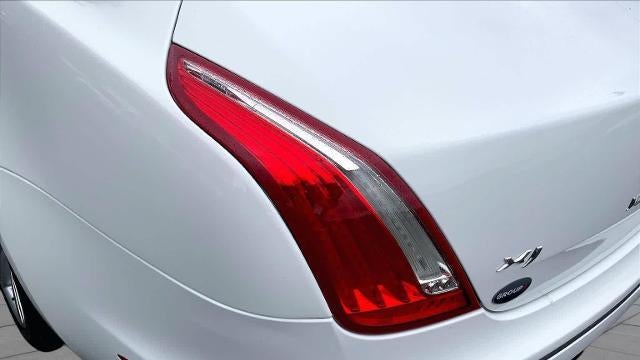 2013 Jaguar XJ Base