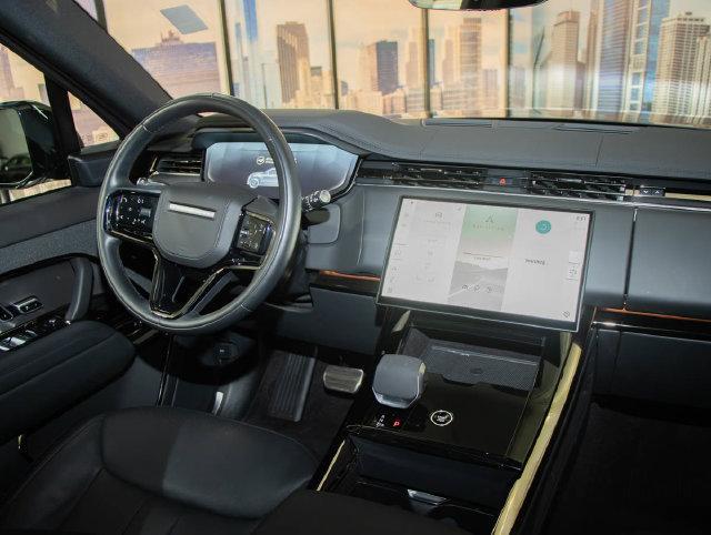 2025 Land Rover Range Rover Sport - $80,995