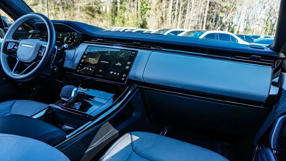 2025 Land Rover Range Rover Sport P460e Dynamic SE