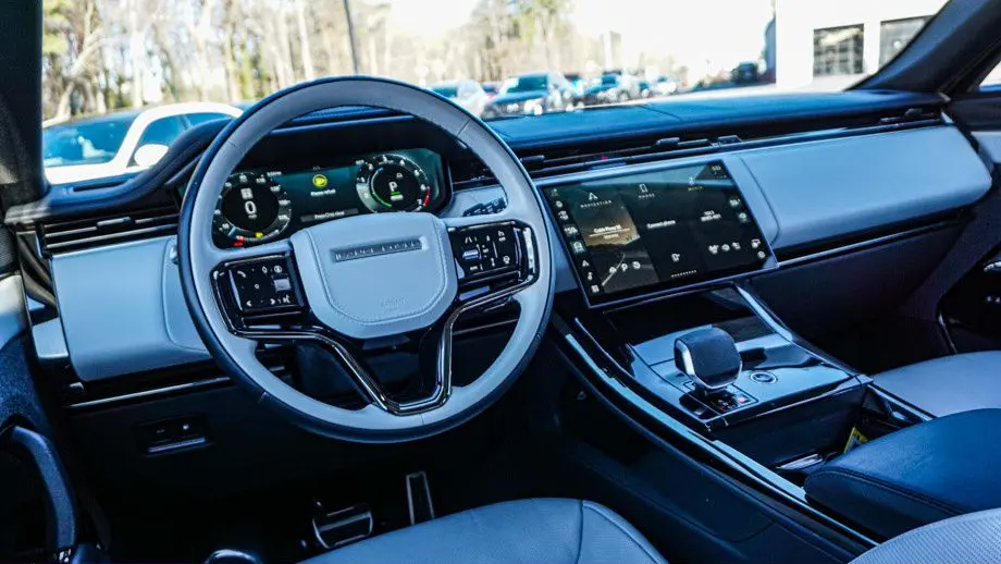 2025 Land Rover Range Rover Sport P460e Dynamic SE