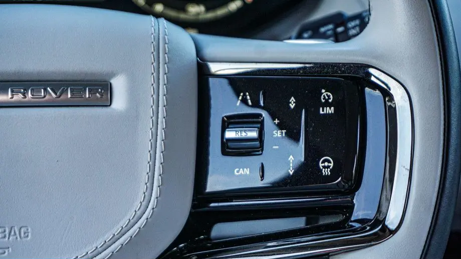 2025 Land Rover Range Rover Sport P460e Dynamic SE