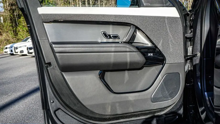2025 Land Rover Range Rover Sport P460e Dynamic SE