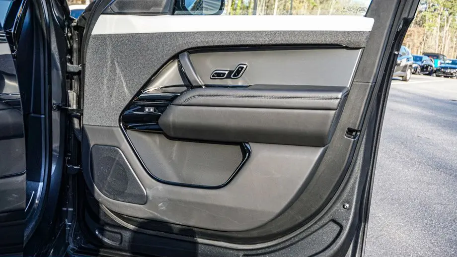 2025 Land Rover Range Rover Sport P460e Dynamic SE