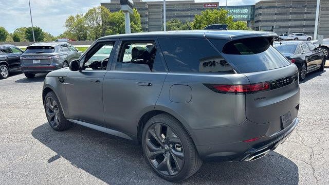 2025 Land Rover Range Rover Sport P460e Dynamic SE