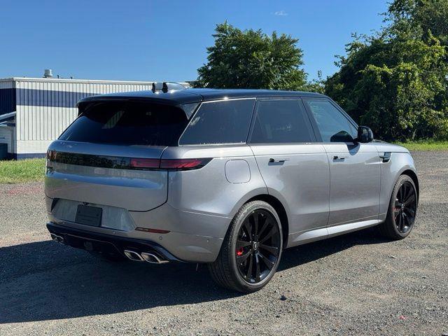 2025 Land Rover Range Rover Sport - $89,989