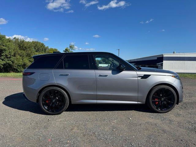 2025 Land Rover Range Rover Sport - $89,989
