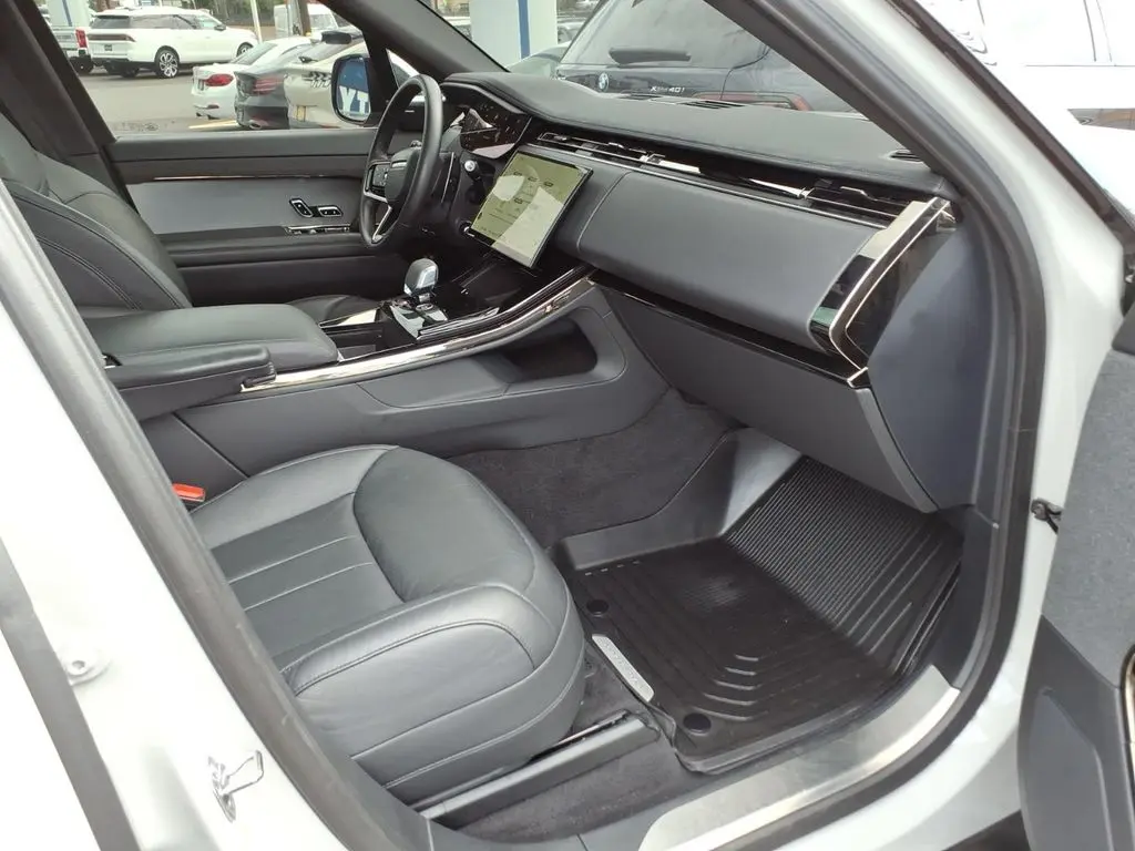 2024 Land Rover Range Rover Sport - $65,990