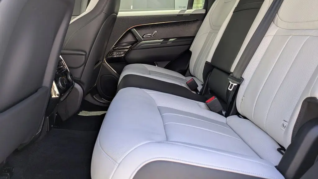 2025 Land Rover Range Rover Sport P400 Dynamic SE