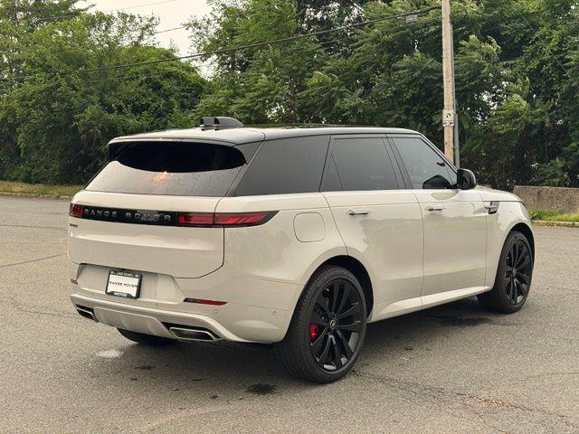 2025 Land Rover Range Rover Sport - $84,980