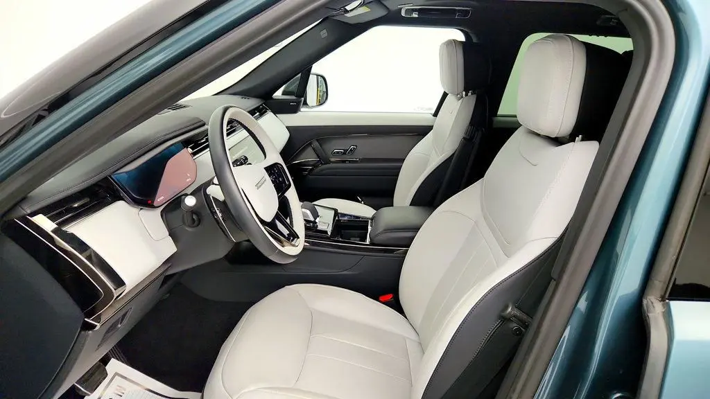 2025 Land Rover Range Rover Sport - $70,195