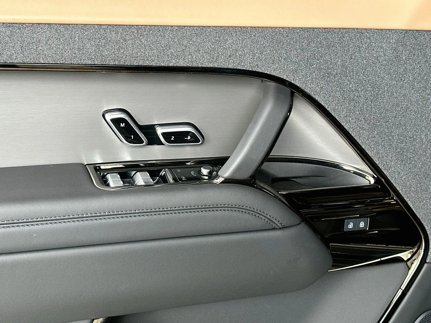 2025 Land Rover Range Rover Sport - $83,994