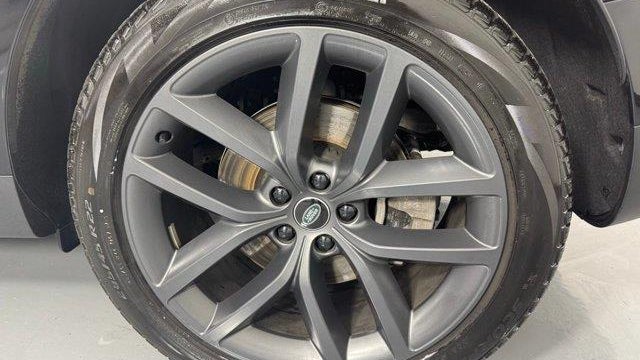 2025 Land Rover Range Rover Sport P360 SE