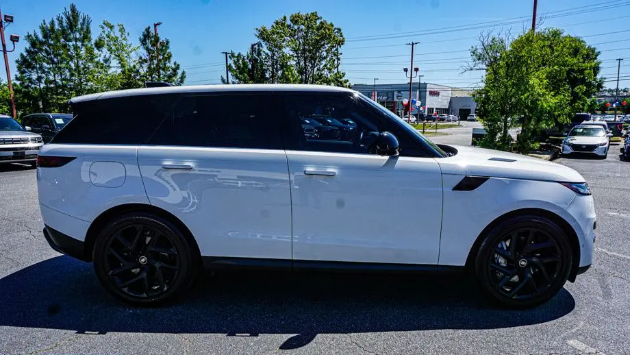 2023 Land Rover Range Rover Sport P360 SE
